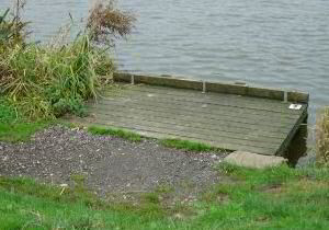 Disabled Access to peg 5 on the Pleasure Lake, Barford