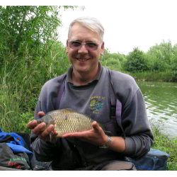 Mavers Pairs - Paul Ashford with one of the Carp which saw him take one of the winners places at Railway Lake