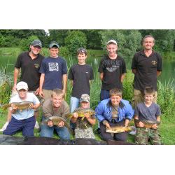 06.08.08 Training Day Group Shot 5 fish